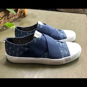Ellen Degeneres Daichi Slip On Sneaker